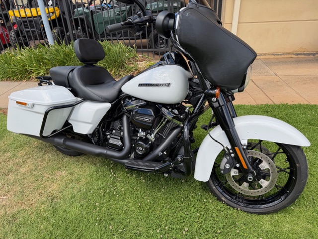 2020 FLHXS 114ci Street Glide