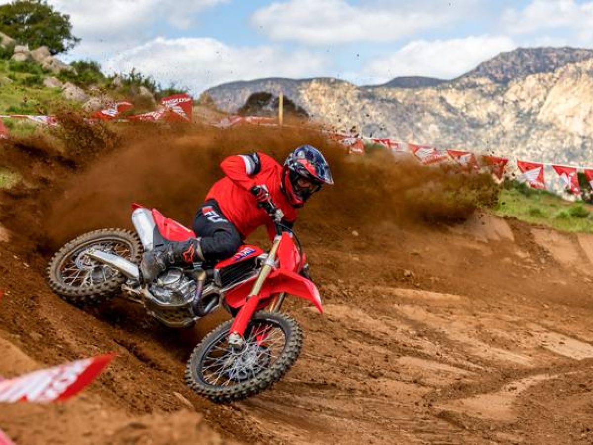 CRF450R_MY25_05030_rt